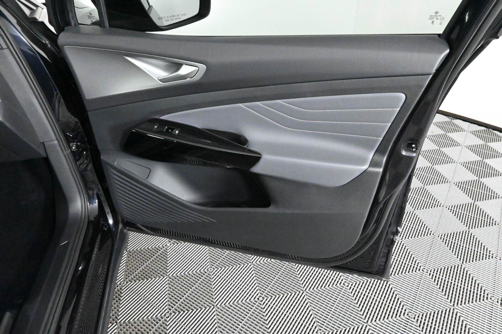 Certified 2023 Volkswagen ID.4 Pro S RWD image 11