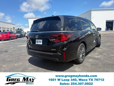 New 2026 Honda Odyssey Touring image 3