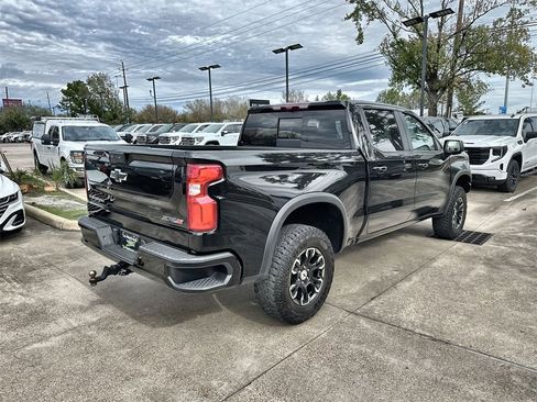 Used 2024 Chevrolet Silverado 1500 ZR2 w/ Technology Package image 11