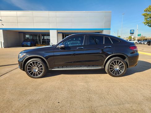 Used 2023 Mercedes-Benz GLC 300 4MATIC Coupe image 5