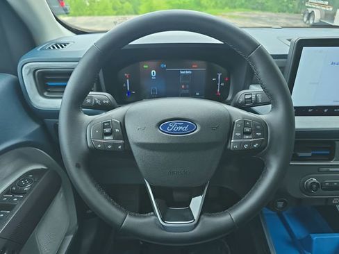 Used 2025 Ford Maverick XLT w/ Equipment Group 301A AWD/4WD image 17