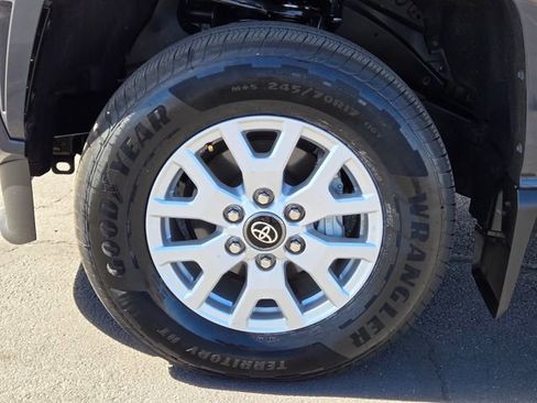 Certified 2025 Toyota Tacoma SR5 image 9