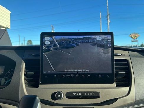 Used 2022 Ford Transit 350 XLT image 21