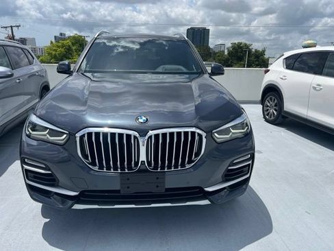 Used 2021 BMW X5 xDrive40i w/ Premium Package 2 AWD/4WD image 2