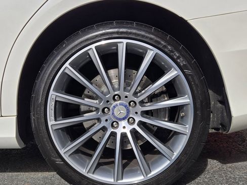 Used 2017 Mercedes-Benz S 550 Sedan image 7