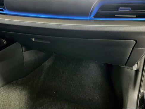 Used 2026 Toyota Prius FWD image 33