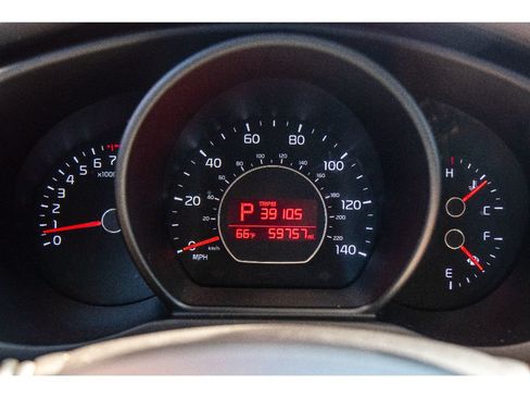 Used 2015 Kia Soul + FWD image 21