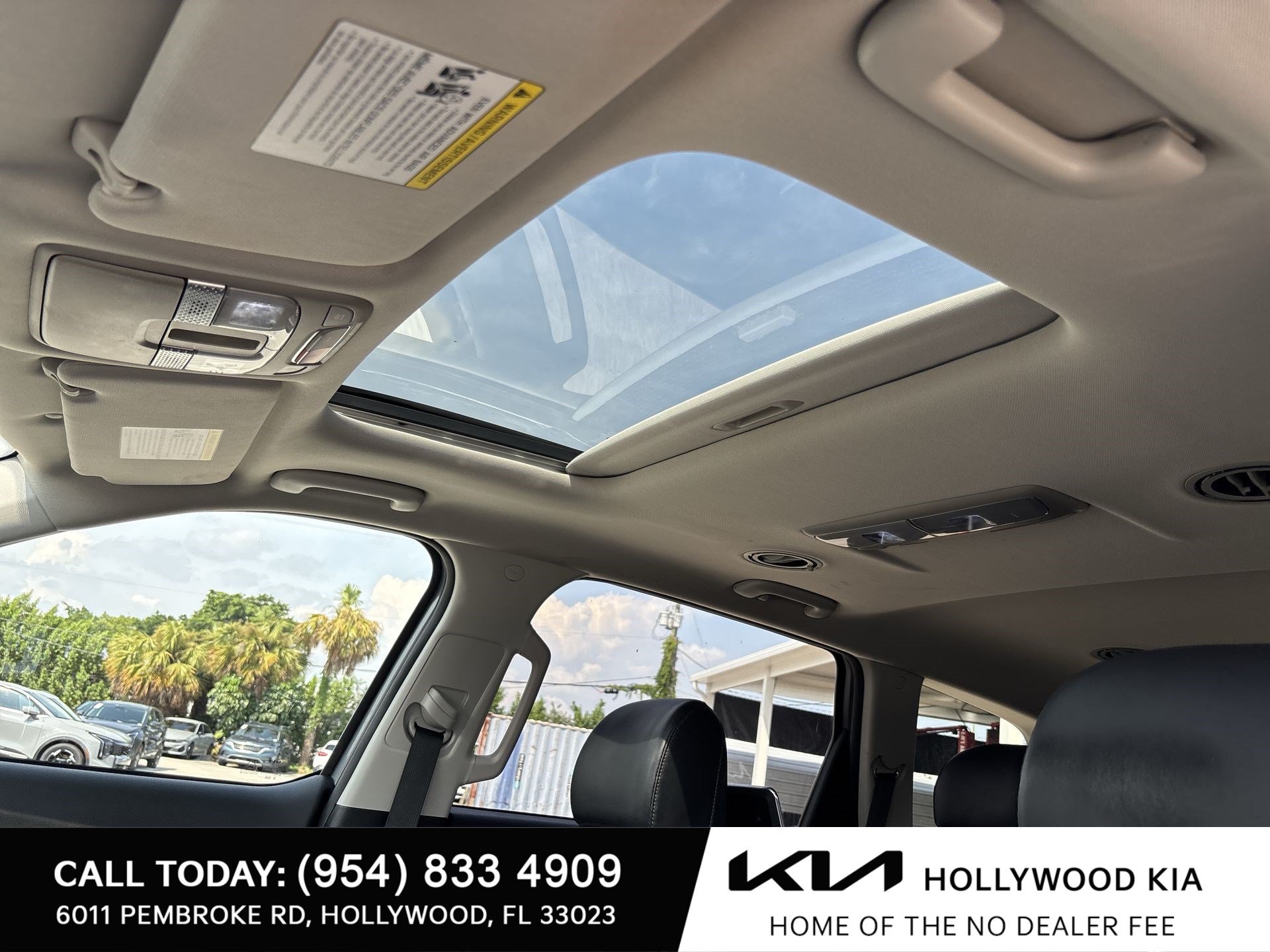 Certified 2023 Kia Telluride S w/ S Sunroof Package AWD/4WD image 16