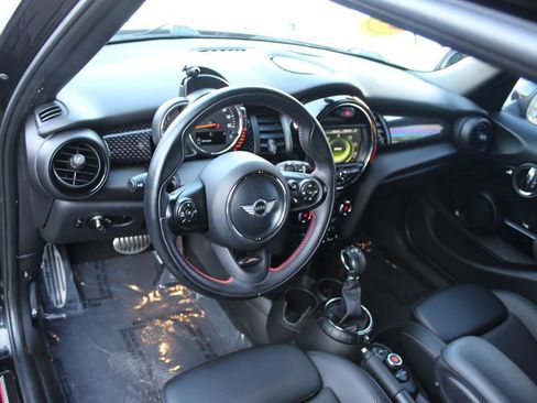 Used 2017 MINI Cooper S image 17