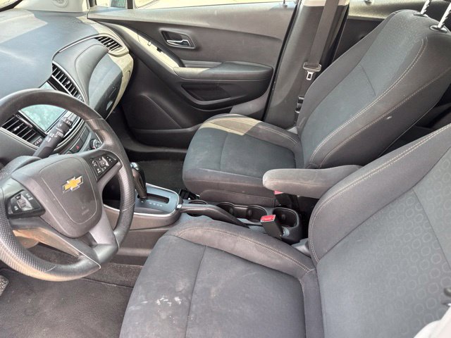 Used 2020 Chevrolet Trax LS w/ Tint and Cruise Package FWD image 19