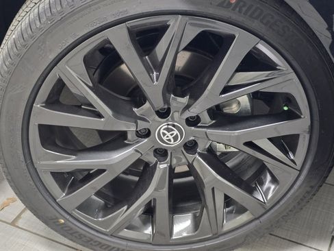 New 2025 Toyota Crown Signia image 12