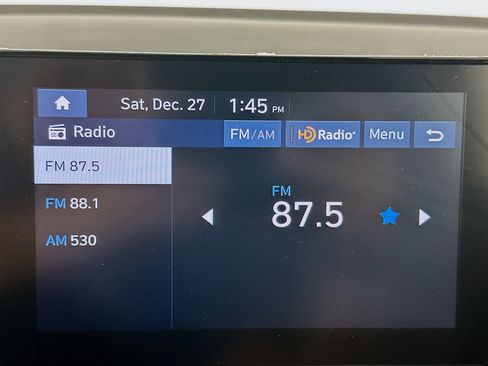 Used 2024 Hyundai Venue SEL image 21