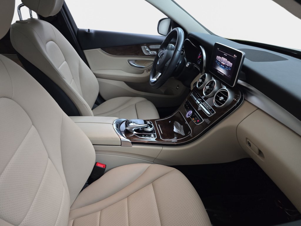 Used 2015 Mercedes-Benz C 300 4MATIC Sedan image 10