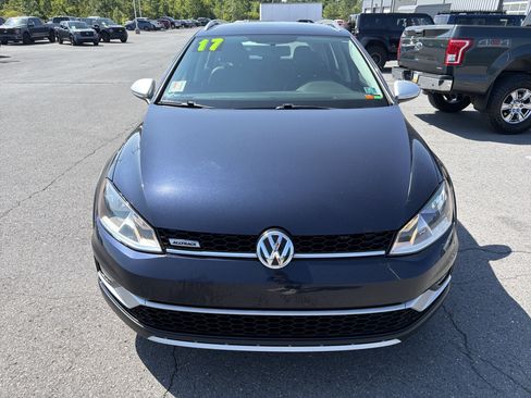 Used 2017 Volkswagen Golf Alltrack AWD/4WD image 9
