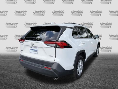 Used 2019 Toyota RAV4 XLE w/ Convenience Package FWD image 9