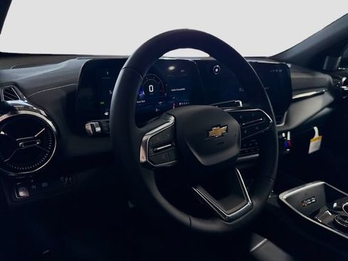 New 2026 Chevrolet Equinox LT w/ Convenience Package II FWD image 10