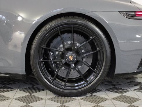 Used 2025 Porsche 911 Carrera GTS image 39