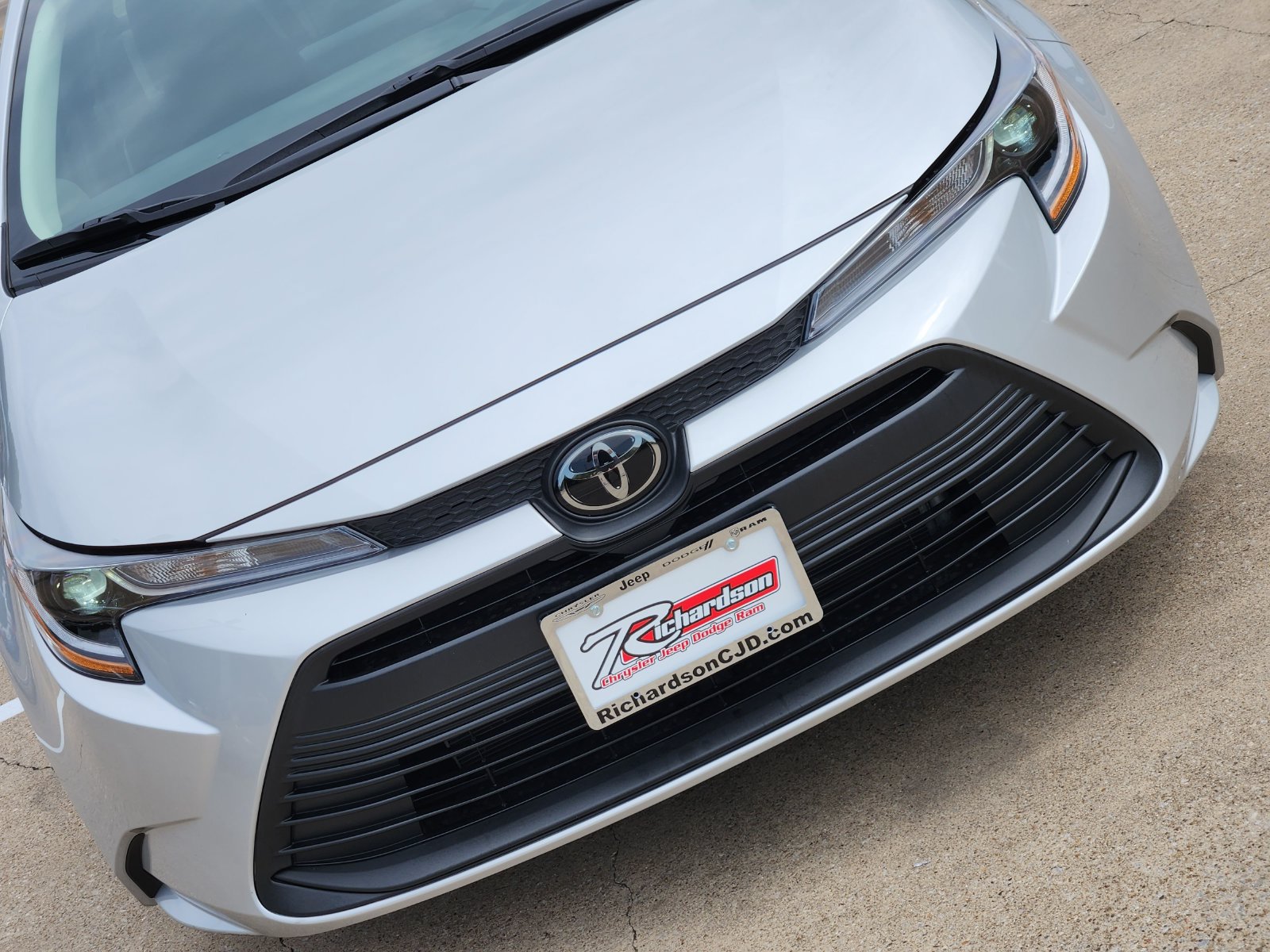 Used 2026 Toyota Corolla LE FWD image 14