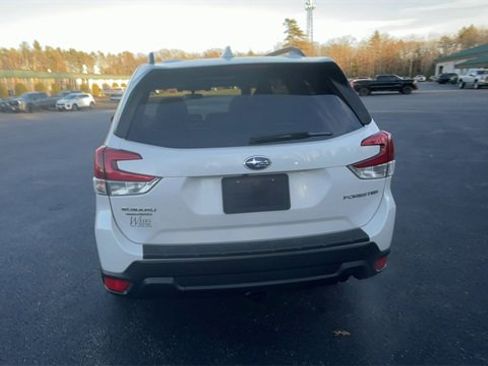 Used 2021 Subaru Forester Premium image 7