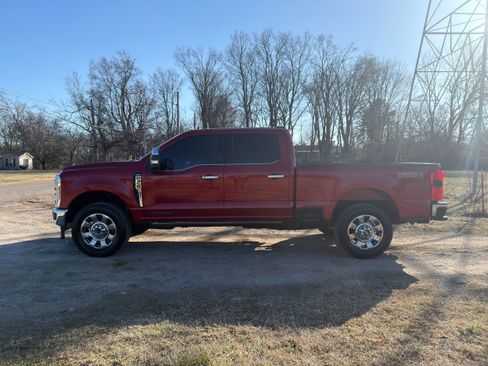 Certified 2024 Ford F350 Lariat w/ Lariat Ultimate Package image 4