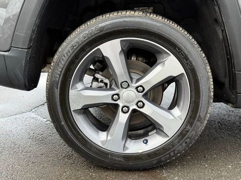 New 2026 Jeep Grand Cherokee Limited image 18