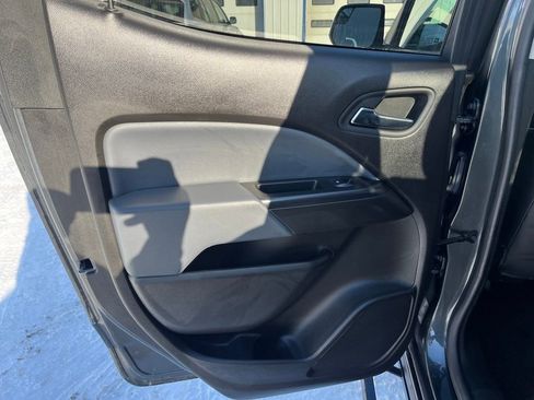 Used 2017 Chevrolet Colorado Z71 image 31