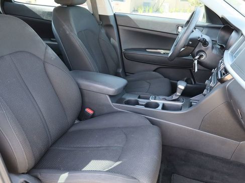 Used 2019 Kia Optima LX FWD image 26