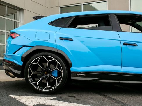Used 2023 Lamborghini Urus Performante image 13