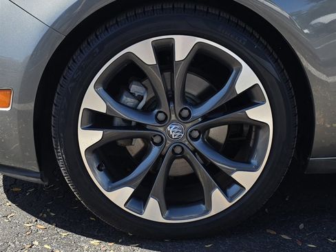 Used 2018 Buick Cascada Premium image 30