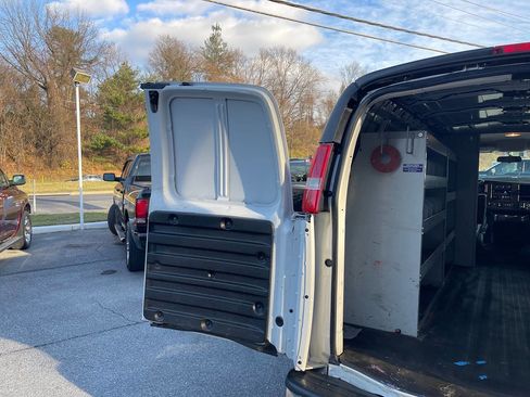 Used 2019 GMC Savana 2500 w/ Enhanced Convenience Package image 20