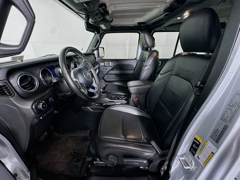 Used 2023 Jeep Wrangler Sahara w/ Cold Weather Group image 13