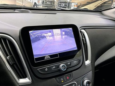 Used 2022 Chevrolet Malibu LT image 15