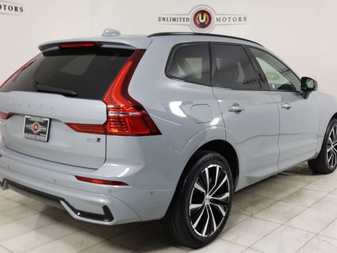 Used 2025 Volvo XC60 B5 Plus AWD/4WD image 3