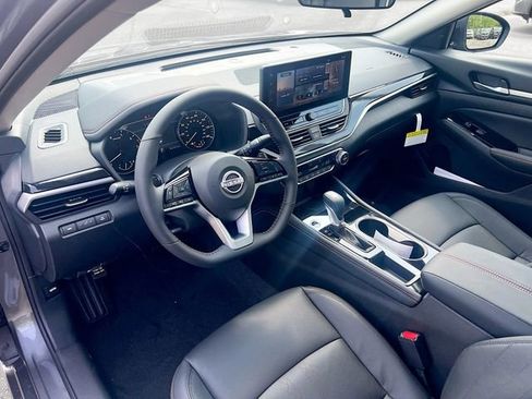 New 2025 Nissan Altima 2.5 SR w/ SR Premium Package image 6