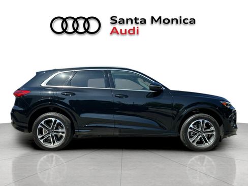 Used 2025 Audi Q5 Premium AWD/4WD image 8