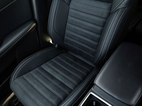 New 2025 Mitsubishi Outlander SE image 26