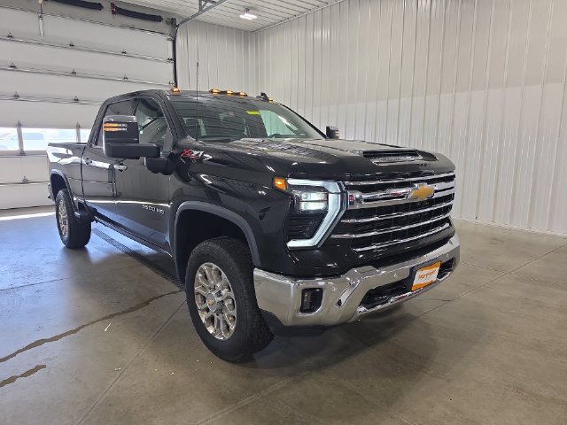 Used 2025 Chevrolet Silverado 3500 LTZ w/ LTZ Premium Package AWD/4WD image 2