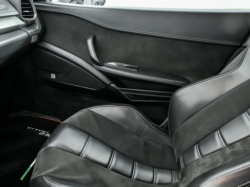 Used 2010 Ferrari 458 Italia image 35