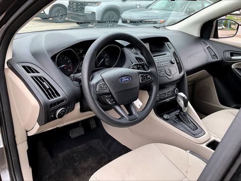 Used 2015 Ford Focus SE image 18