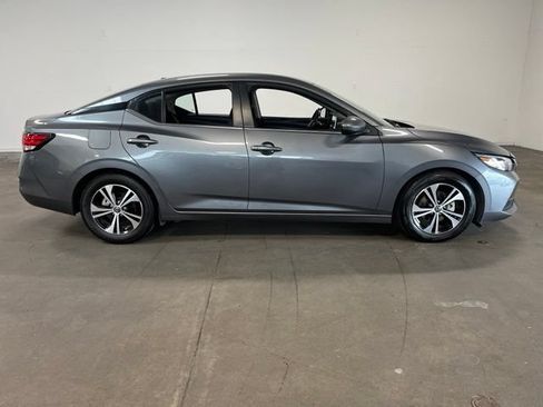 Used 2022 Nissan Sentra SV FWD image 2