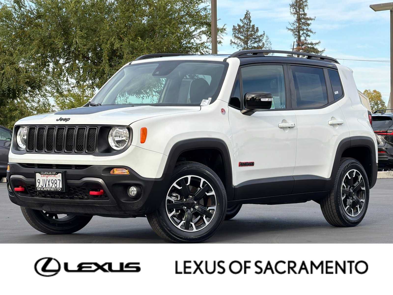 Used 2023 Jeep Renegade Trailhawk AWD/4WD image 1