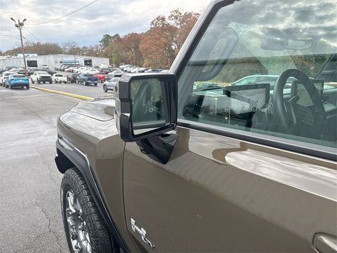 Used 2024 GMC Hummer EV 3X image 11