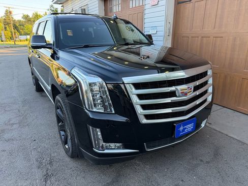 Used 2016 Cadillac Escalade ESV Premium AWD/4WD image 1
