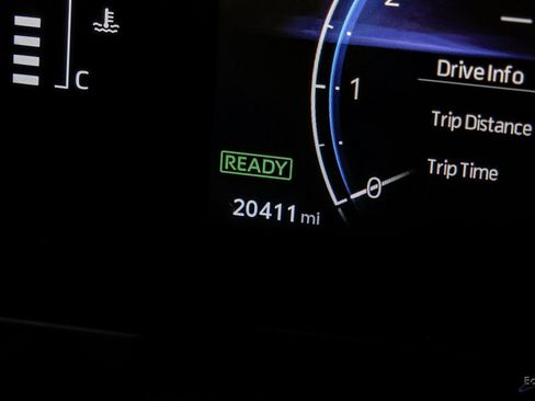 Used 2024 Toyota Land Cruiser image 69