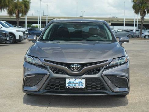 Used 2024 Toyota Camry SE FWD image 6
