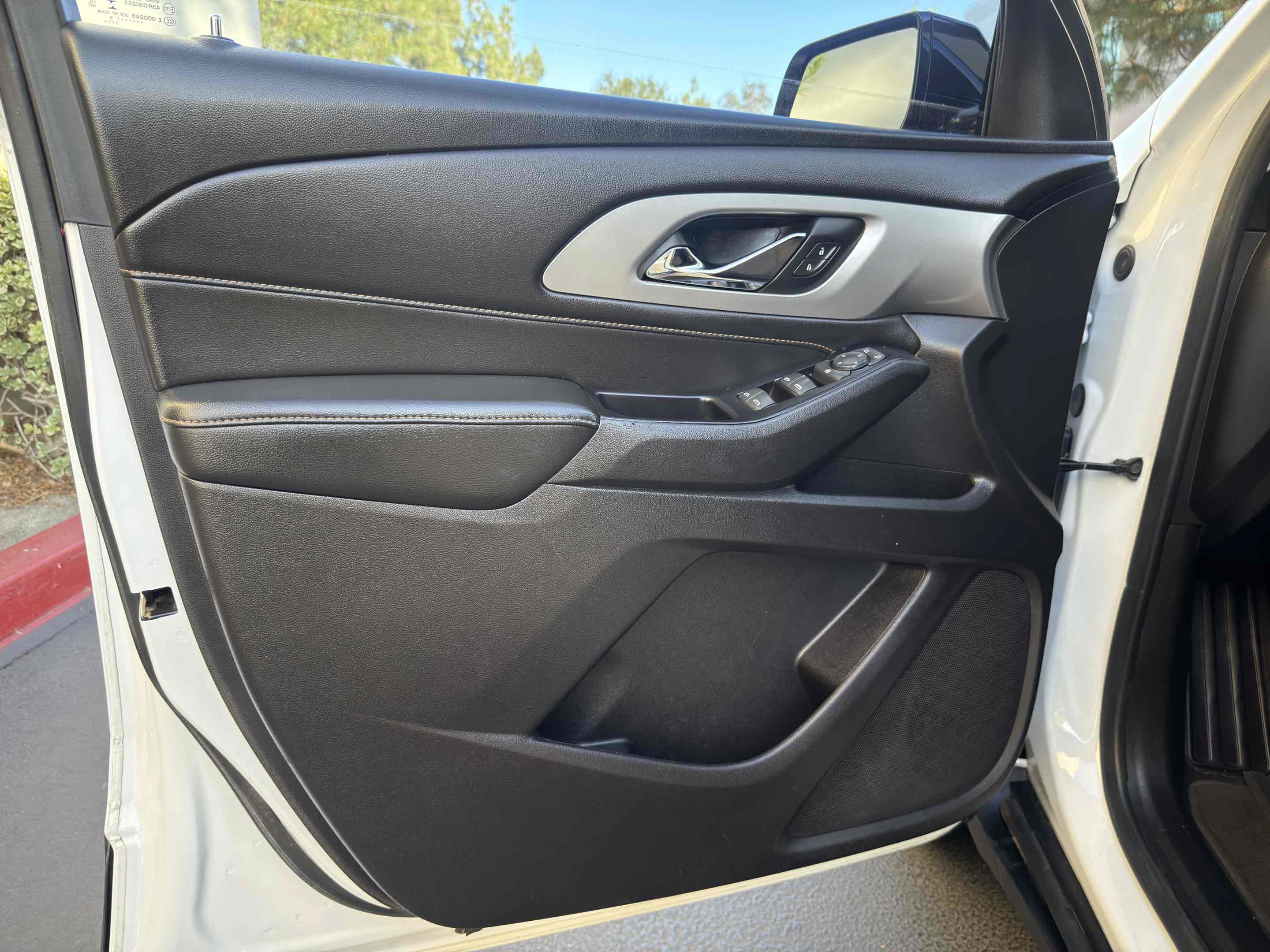 Used 2019 Chevrolet Traverse LS w/ LPO, Blackout Package FWD image 36