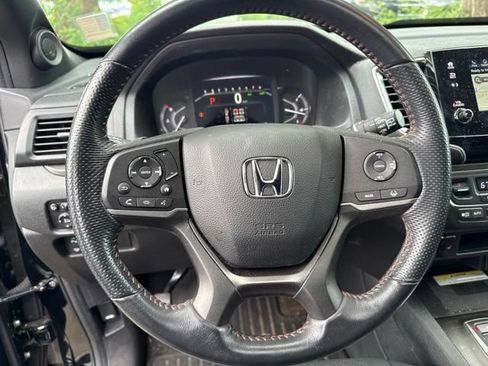 Used 2023 Honda Passport TrailSport image 9