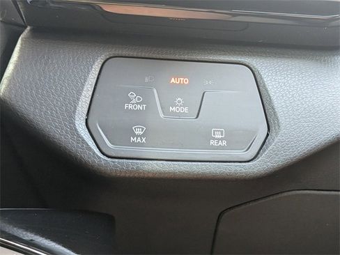 Used 2024 Volkswagen ID.4 S image 28