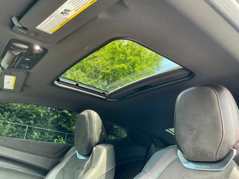 Used 2022 Chevrolet Camaro ZL1 RWD image 11