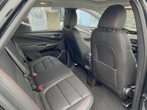 Used 2023 Chevrolet Bolt EUV Premier w/ Sun & Sound Package image 17